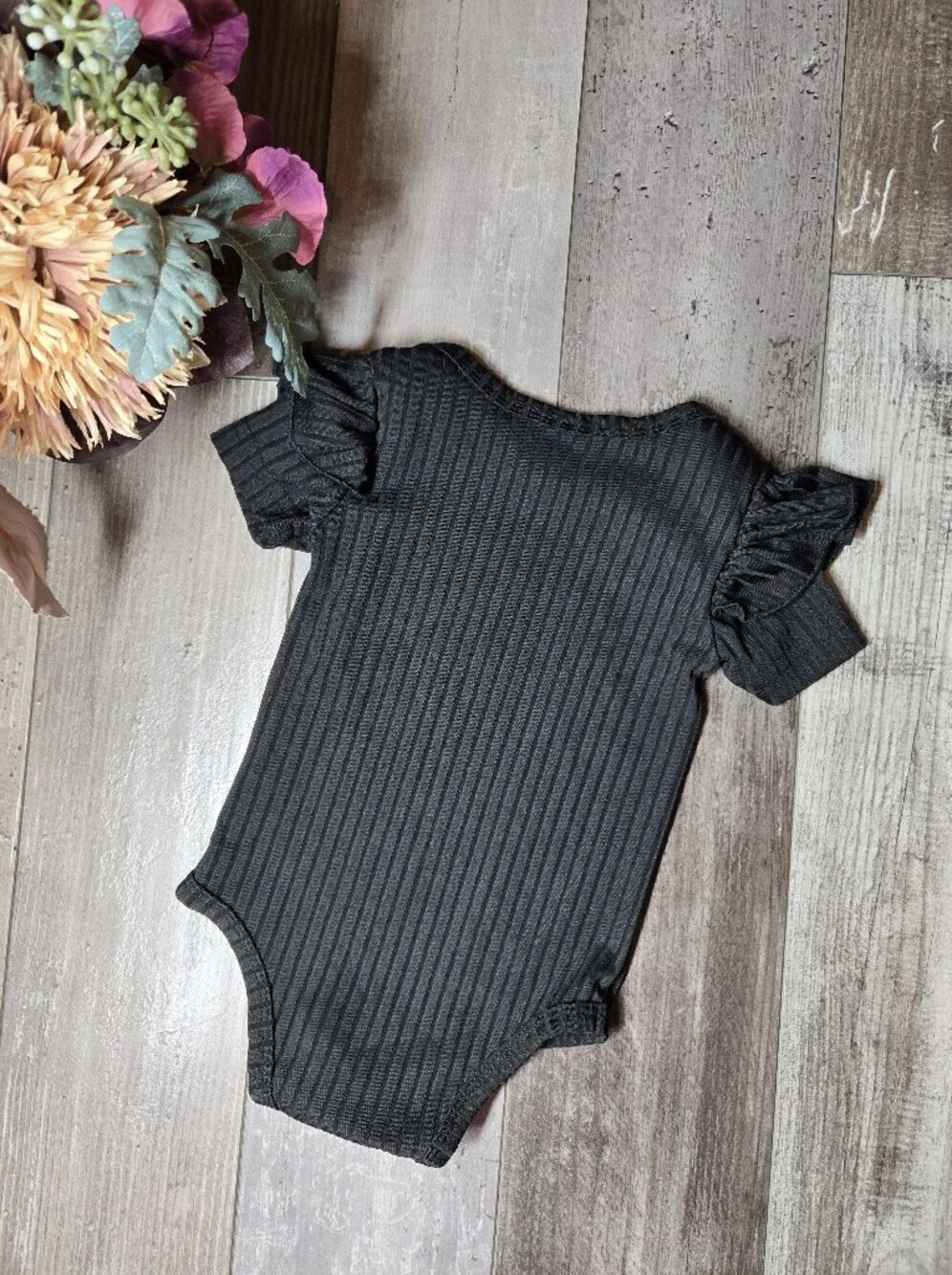Black Ribbed Flutter-Sleeve Baby Girl One-Piece Bodysuit Size 0-3M NWOT
